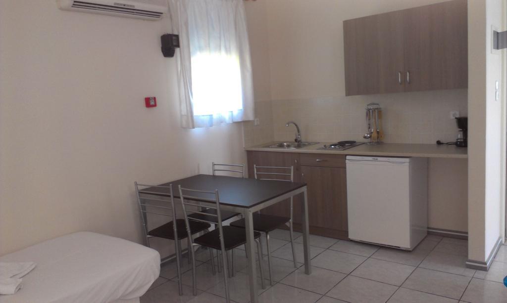 Iro Apartments Paralia Agias Foteinis Phòng bức ảnh