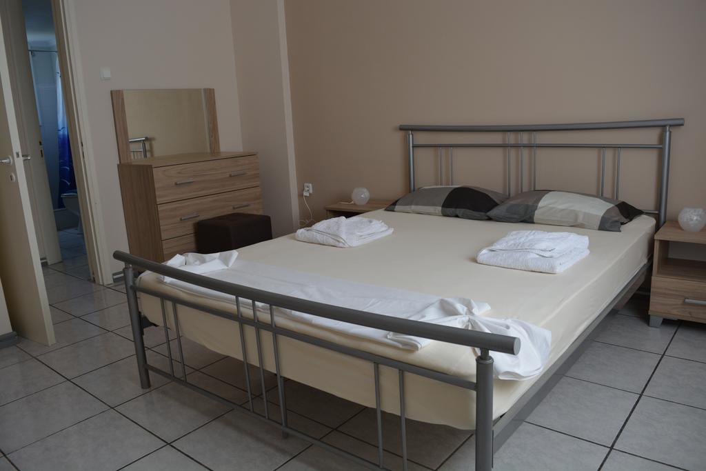 Iro Apartments Paralia Agias Foteinis Ngoại thất bức ảnh