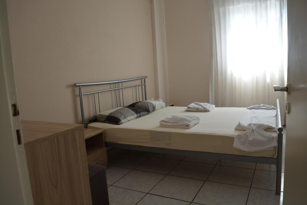 Iro Apartments Paralia Agias Foteinis Ngoại thất bức ảnh